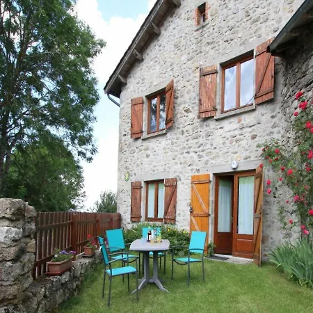 בית נופש Familial Au Calme Avec Jeux, Vtt, Randonnee, Pres Du Parc Livradois, La Chaise-dieu Et Craponne - Fr-1-582-214 *
