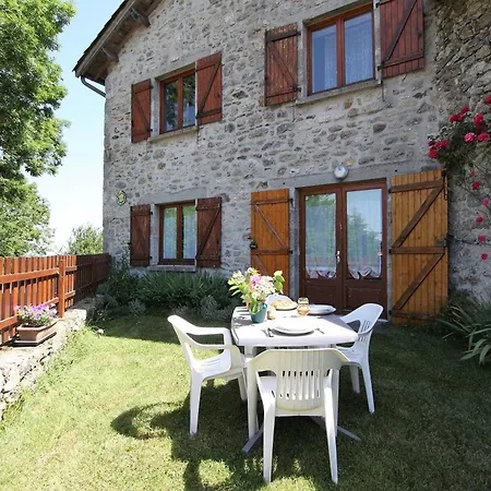Casa vacanze Jullianges, 3 Pièces, 5 Personnes - Fr-1-582-214 *