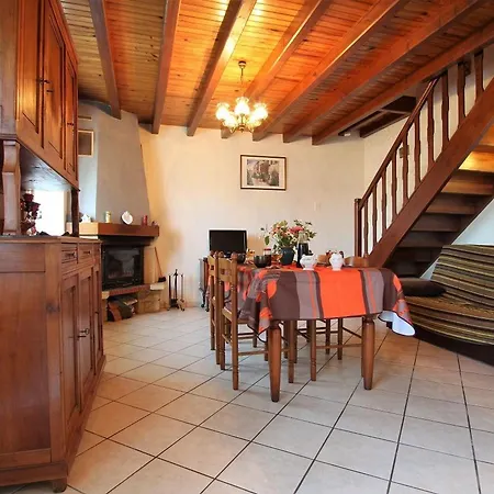 Jullianges, 3 Pièces, 5 Personnes - Fr-1-582-214 * Jullianges