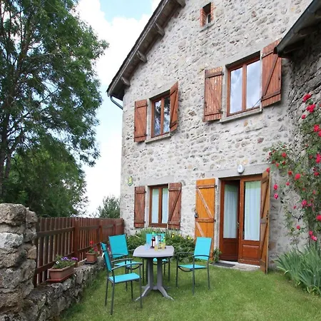 Casa vacanze Jullianges, 3 Pièces, 5 Personnes - Fr-1-582-214 *